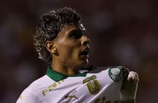 Palmeiras bate o Vitória em Salvador na estreia do Brasileirão
